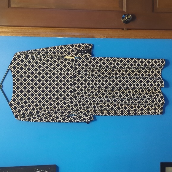 Mock wrap dress with boxy pattern - Picture 2 of 4